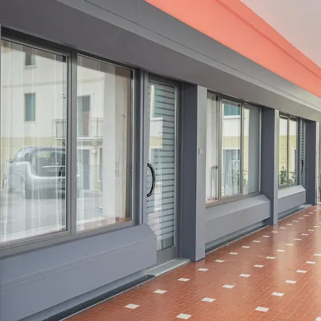 A 3 Minuti Dal Centro Storico In Style Con Parcheggio Gratuito アパート バッサーノ・デル・グラッパ